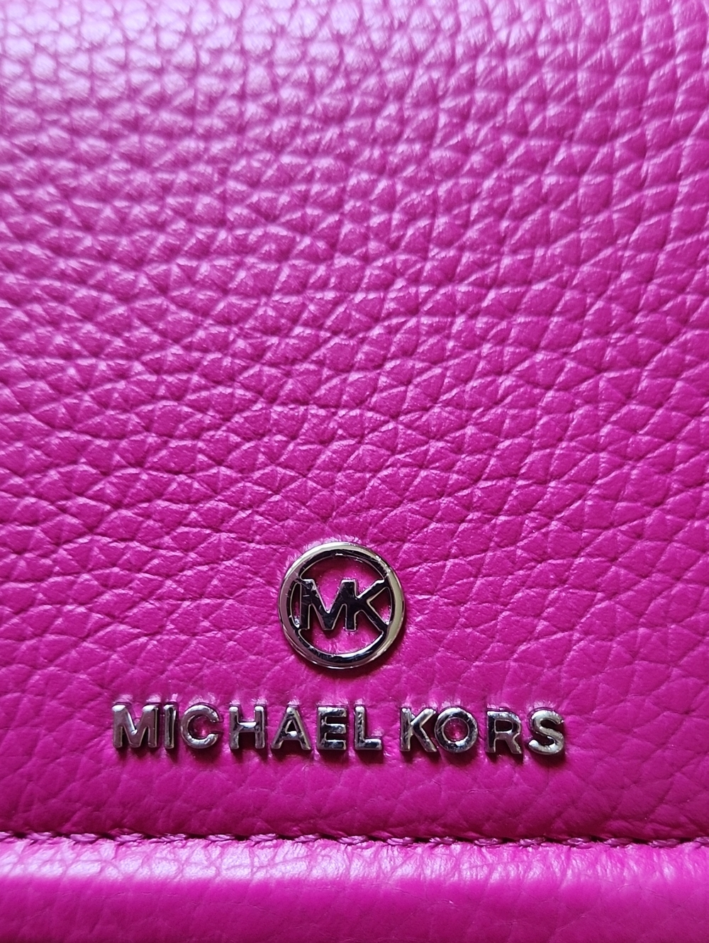 NWOT Michael Kors Jet Set Small Charm Leather Phone Crossbody - Picture 4 of 16